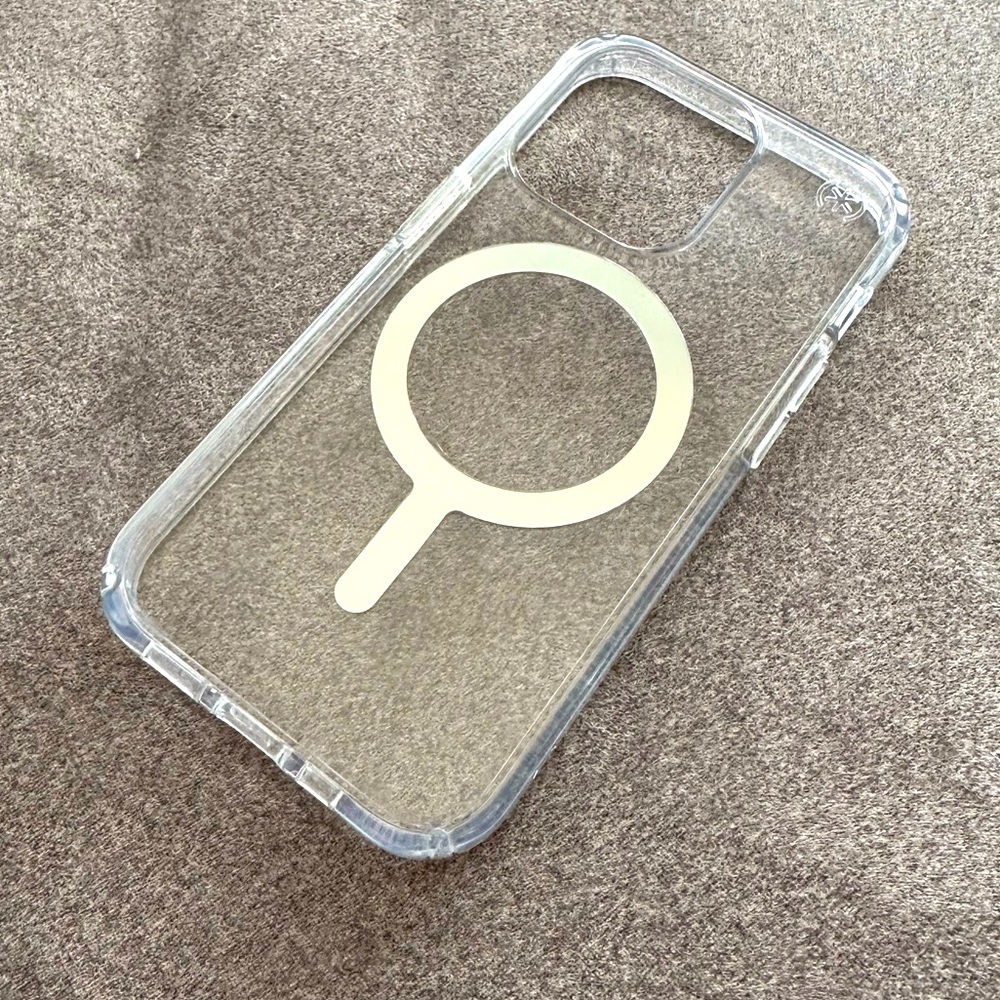 Speck MagSafe Clear Case for iPhone 14 pro